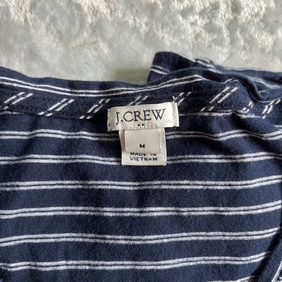 J. Crew Factory Shoulder Keyhole Women’s Medium Tee - Picture 2 of 3